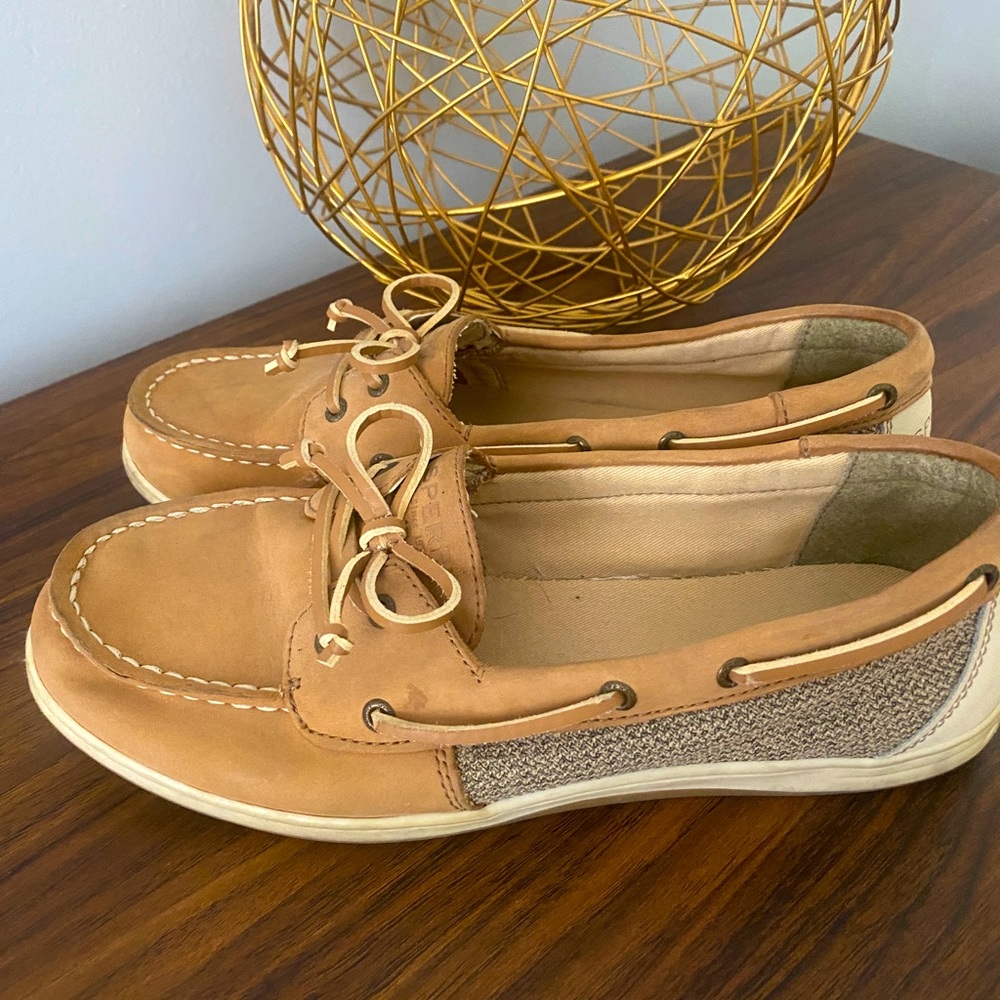 Sperry Shoes tan size 6